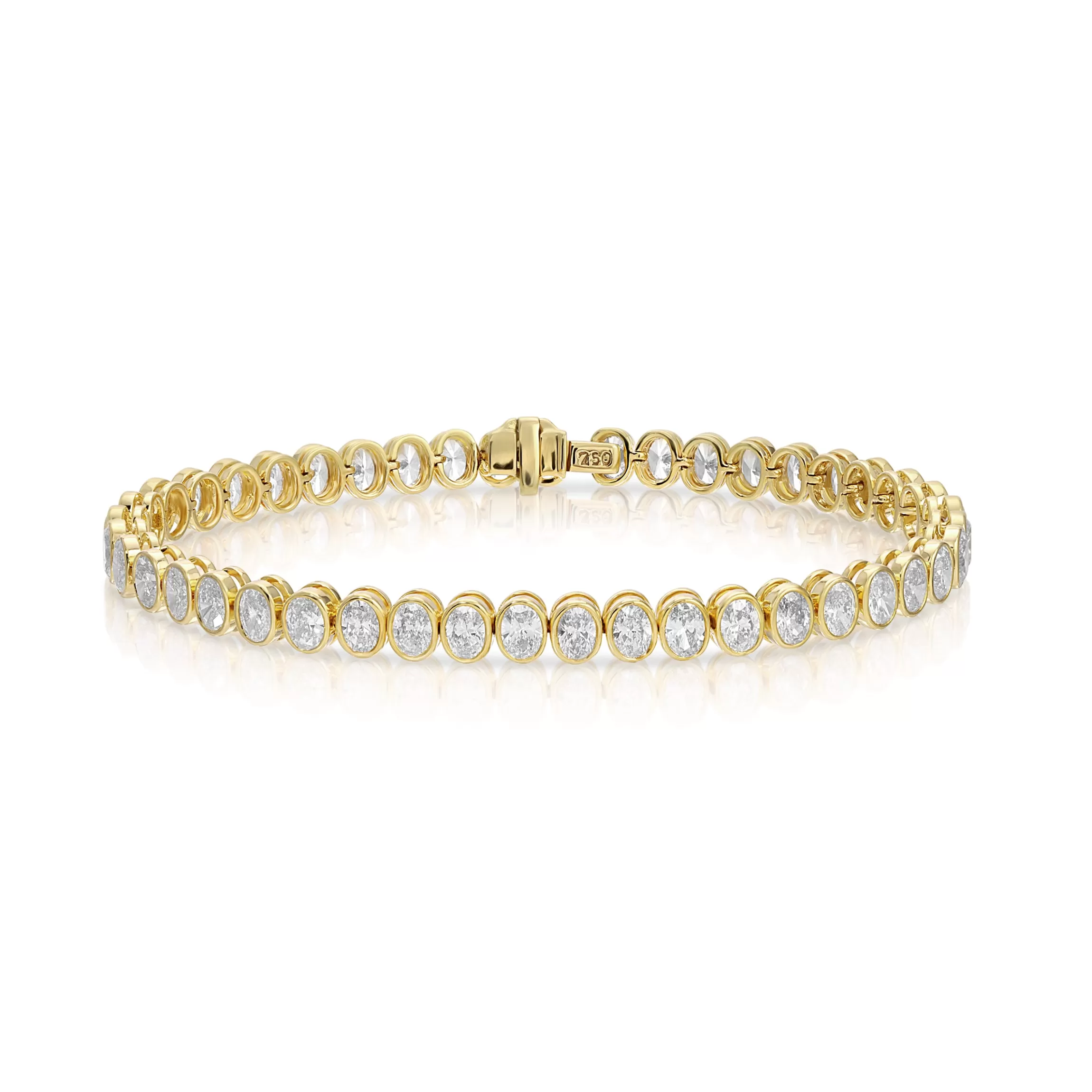 Anita Ko BEZEL OVAL DIAMOND BRACELET