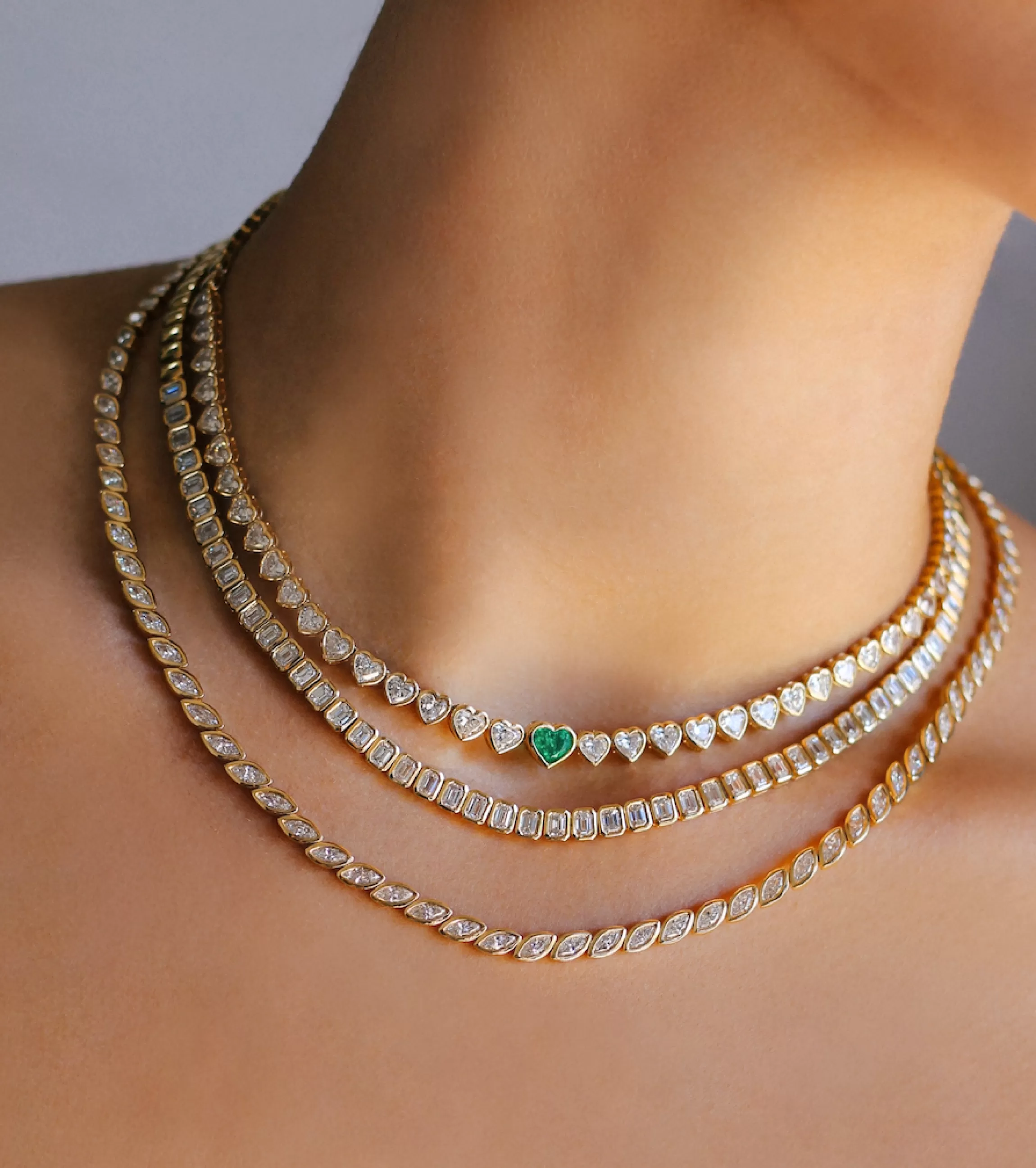 Anita Ko BEZELED DIAMOND HEART CHOKER WITH EMERALD CENTER