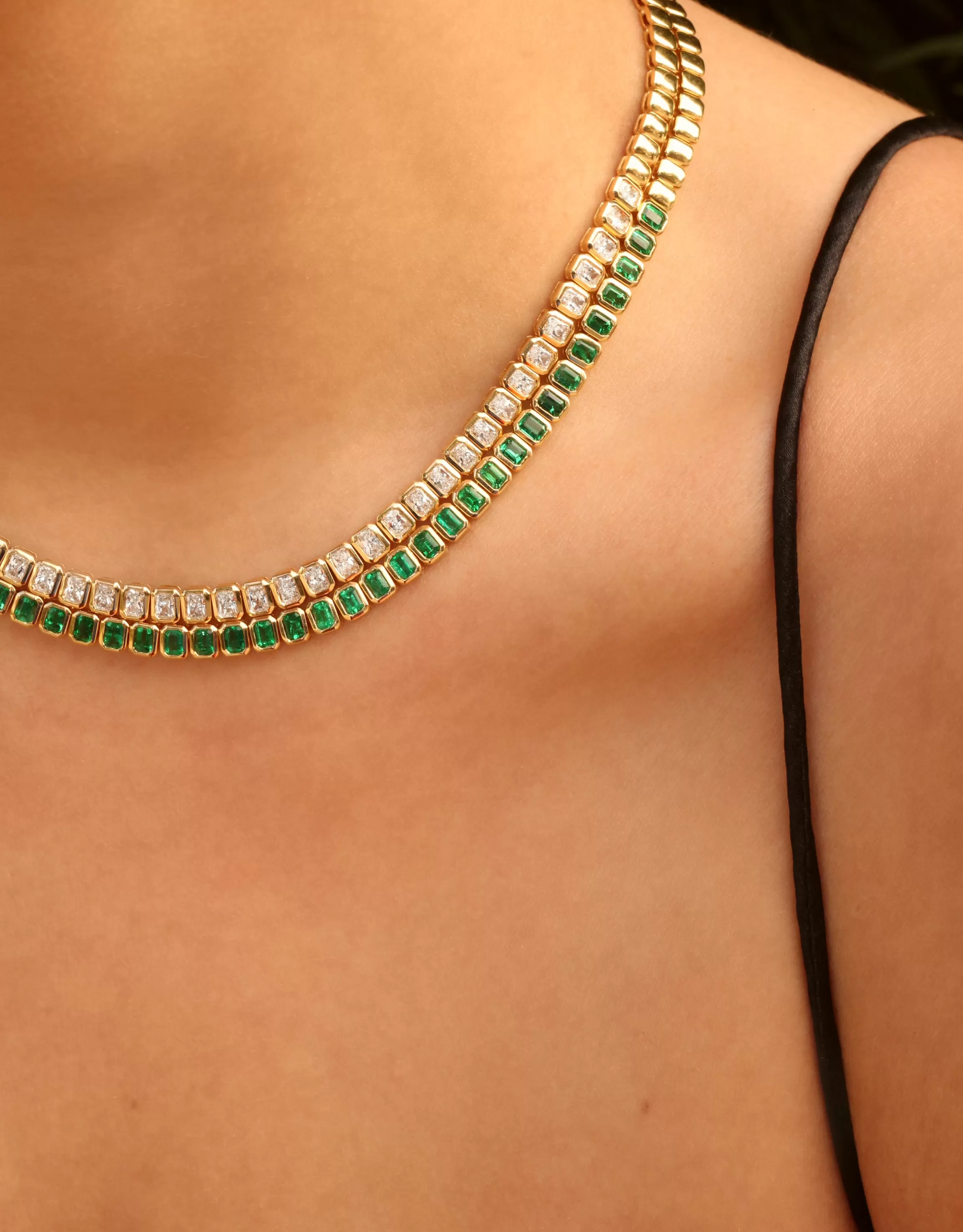 Anita Ko EMERALD CUT BEZEL EMERALD CHOKER