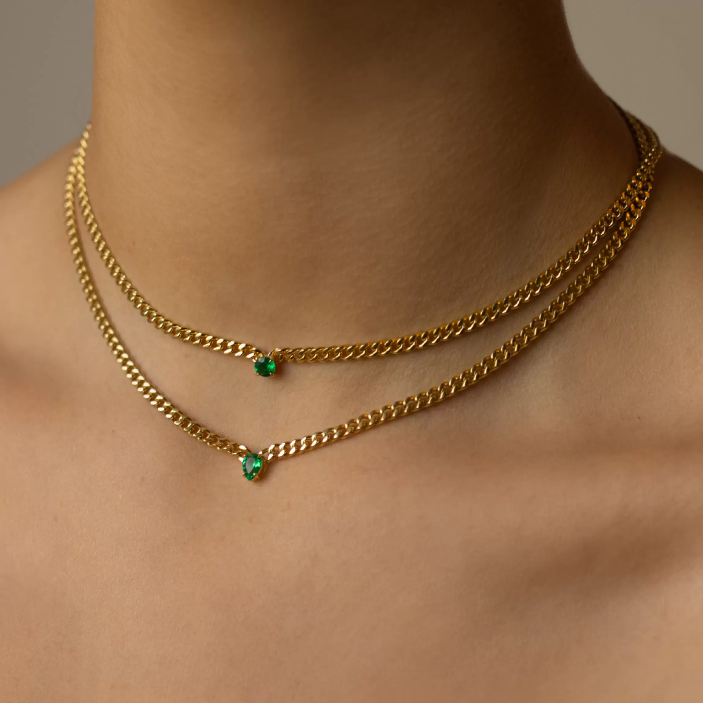 Anita Ko SMALL CUBAN LINK NECKLACE WITH PEAR SHAPED EMERALD CENTER STONE